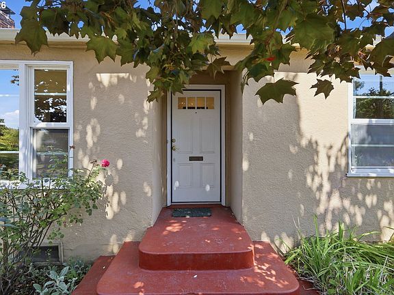 4th image of 805 E 29th Ave
