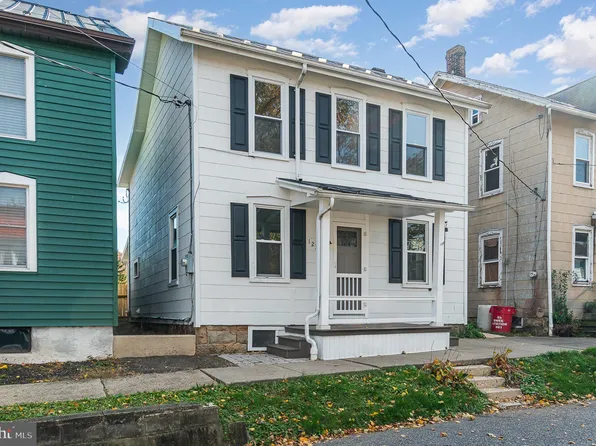 123 W McClure St, New Bloomfield, PA 17068