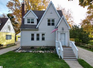 705 S Oakland St, Saint Johns, MI