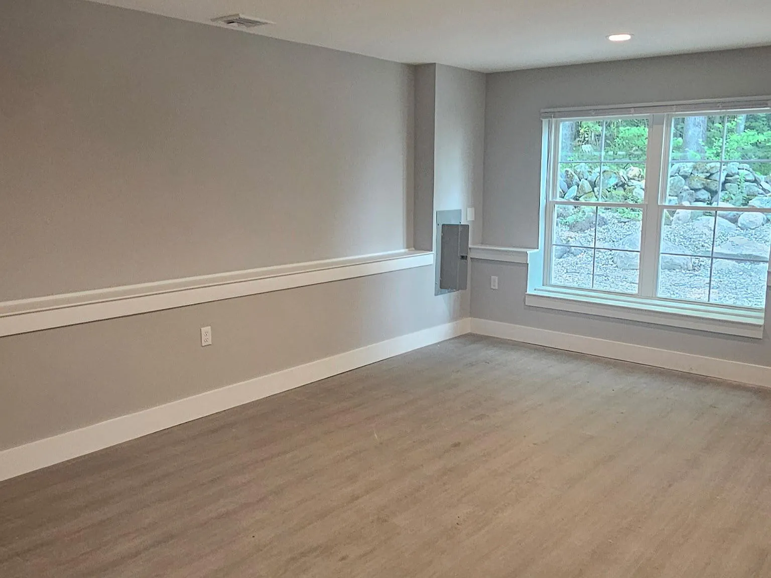 3 bed, 3.0 bath, 1564 sqft, $2,800 — Photo 2