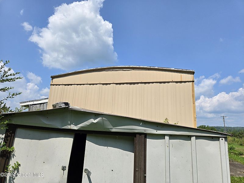 4th image of 1931 Carter Slocum Road