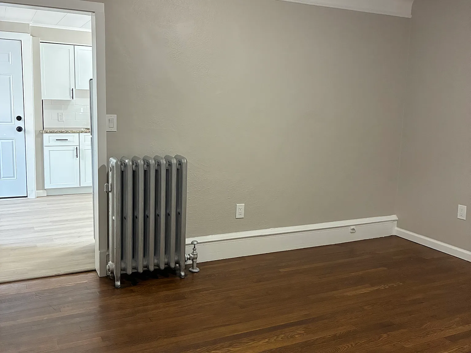 4 bed, 1326 sqft, $2,400 — Photo 4