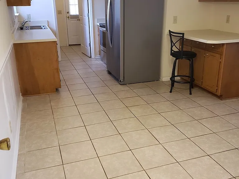 446 Westgate Blvd — Photo 6