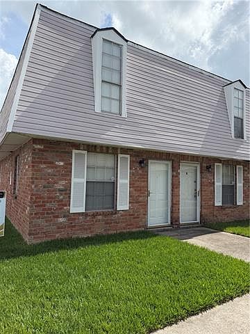 1st image of 905 Aspen Ct APT A