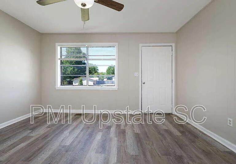 700 Brook St #4 — Photo 4
