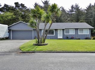 30359 Driftwood Dr, Gold Beach, OR