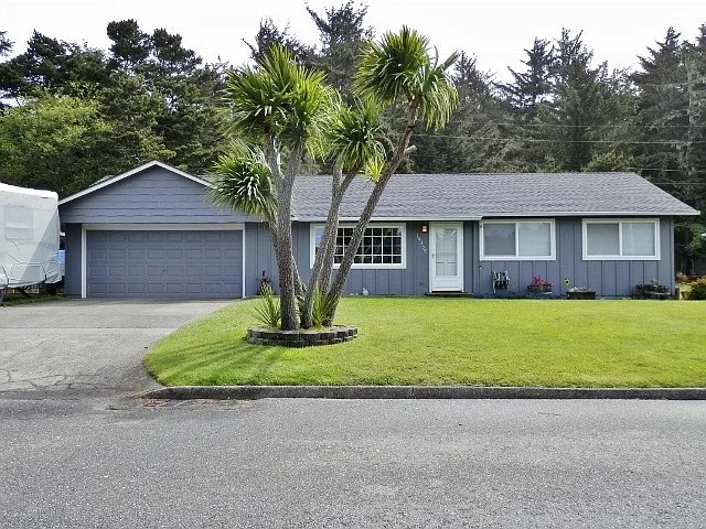 30359 Driftwood Dr photo 1