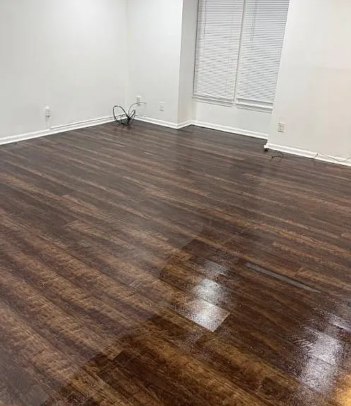 69 Vanderbilt Ct — Photo 2