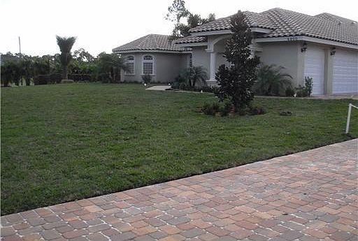 3rd image of 6800 N 145th Place