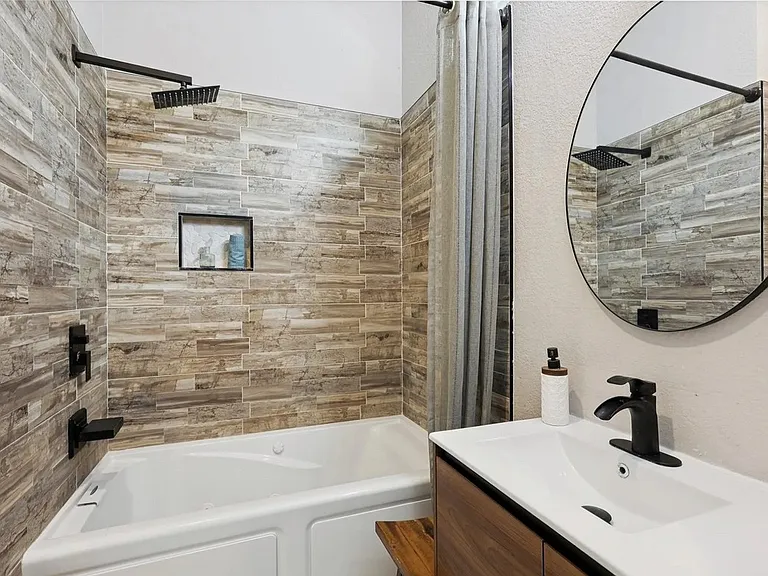 3901 Ringdove Way — Photo 25