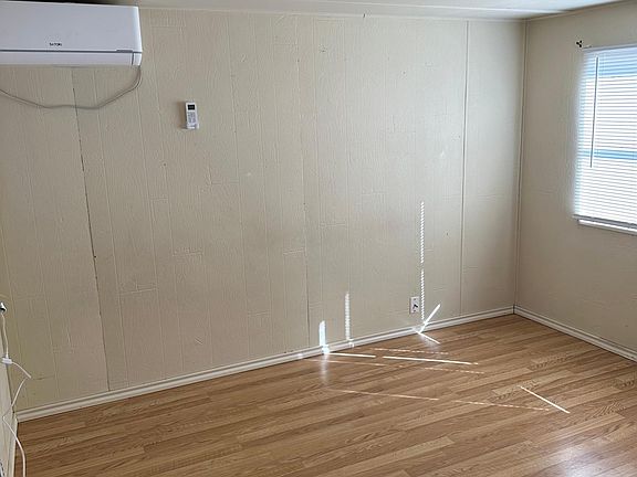 5th image of 115 Pine St