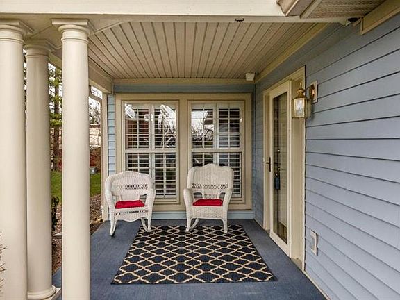 5th image of 476 Three Oaks Ct