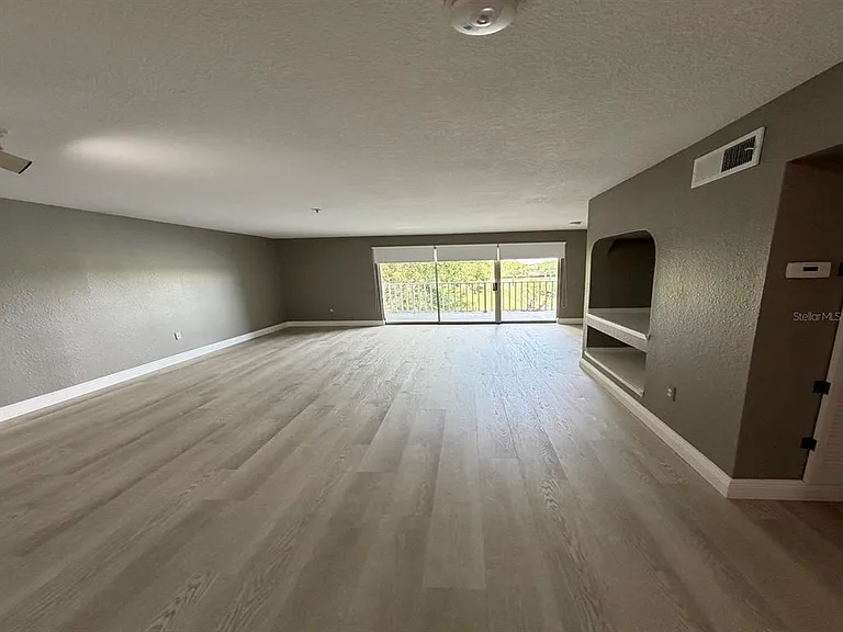 13803 Fairway Island Dr #1632 — Photo 2