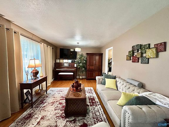 4th image of 101 Buena Vista Cir