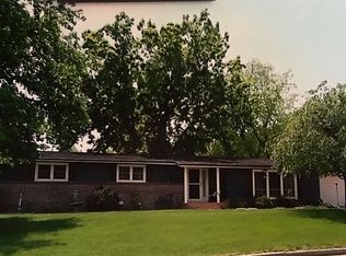 1805 Bassman Rd, Jefferson City, MO 65109