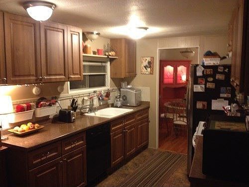 4th image of 6225 Sewan Ave