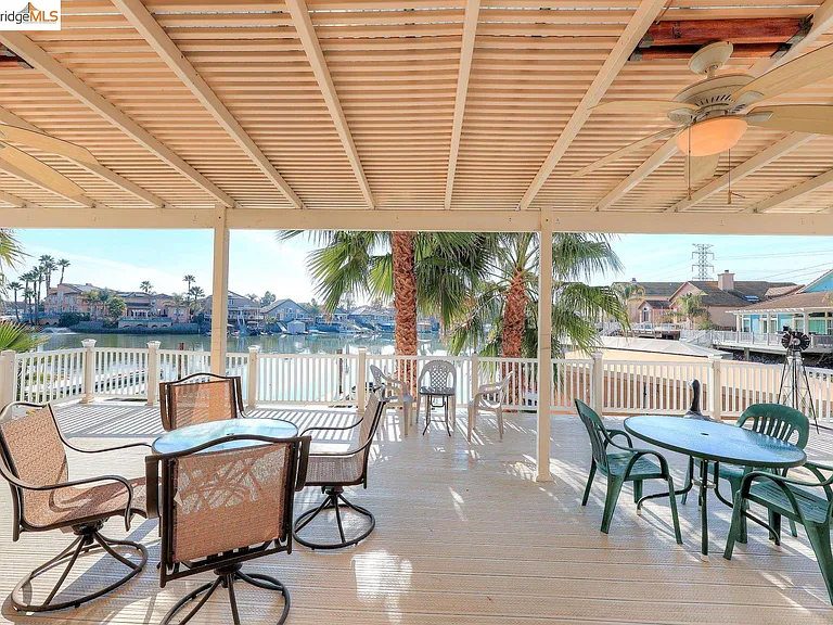 4050 Pier Point — Photo 44