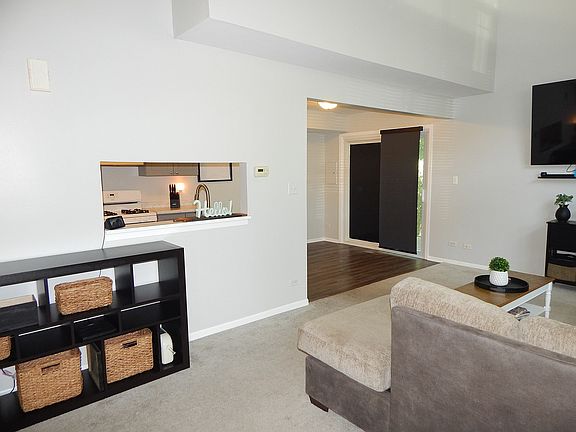3rd image of 270 Butternut Ln
