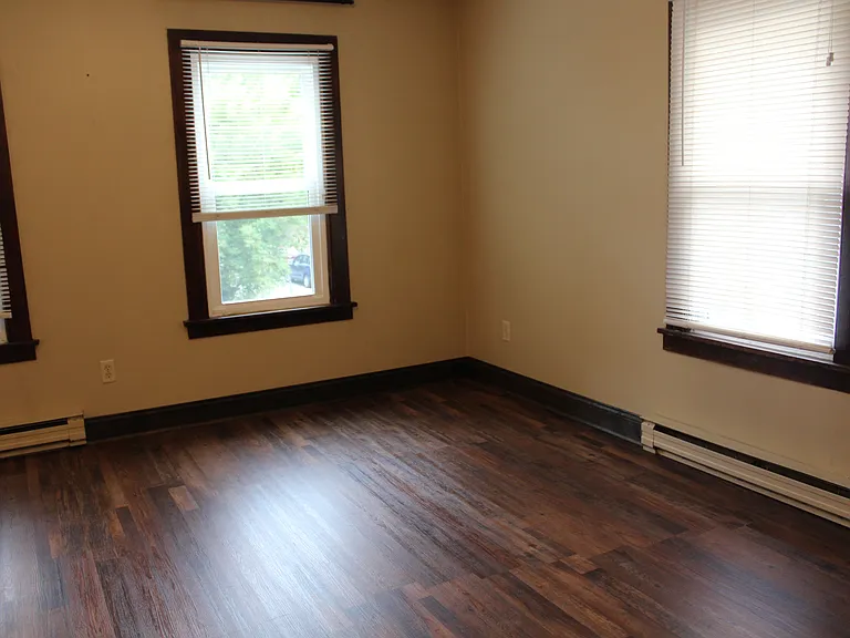 350 Caroline St #3 — Photo 6