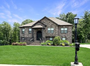 1729 Double R Blvd, Clarksville, TN 37042