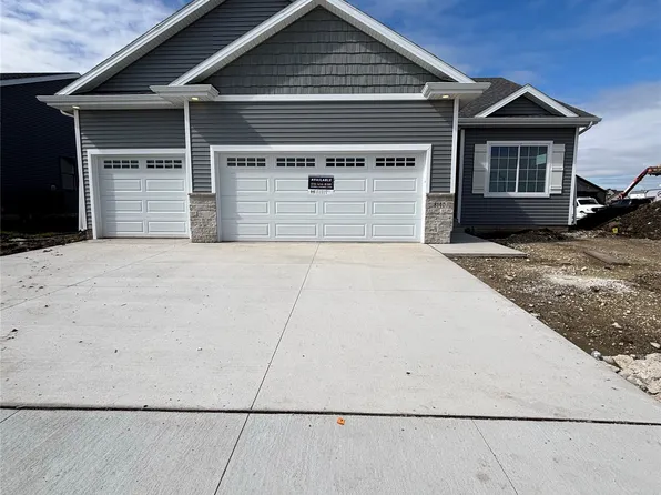8140 Buckley St, Johnston, IA 50131