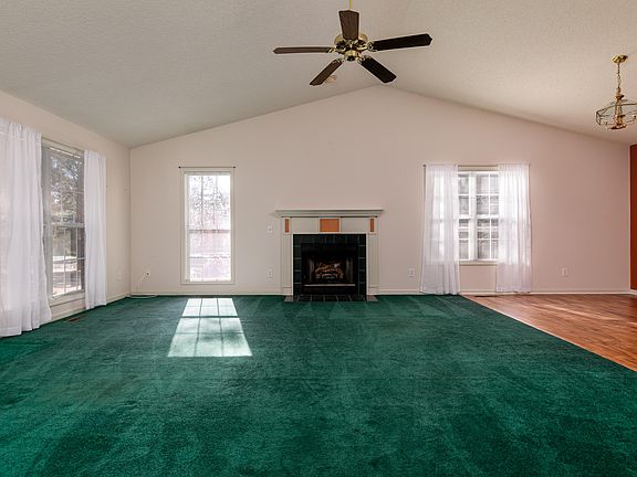 5th image of 128 Fawnwood Dr