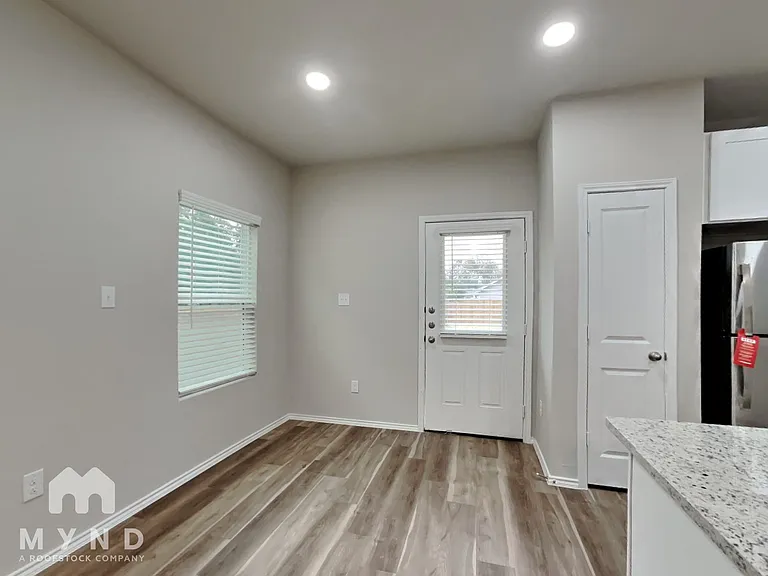 1234 Shadwell Dr #101 — Photo 4