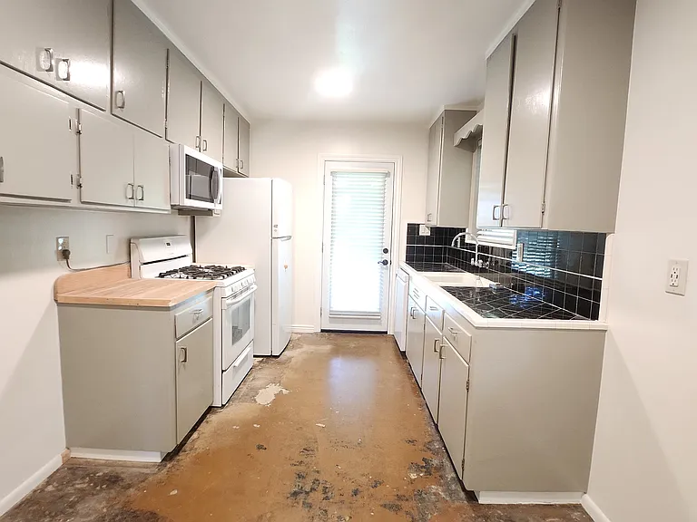1519 E Cedar St — Photo 9