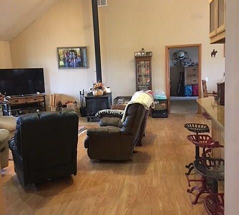 5th image of 8404 Bates Ln