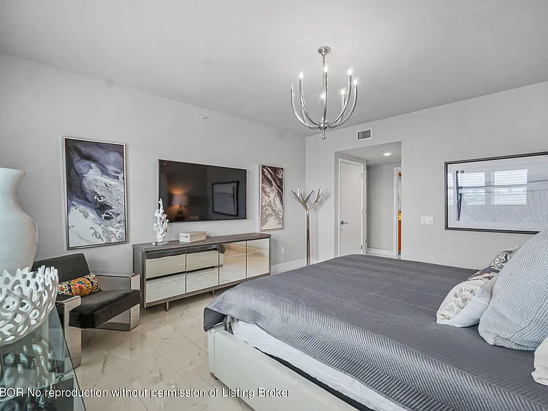 2650 Lake Shore Dr #1203 — Photo 20