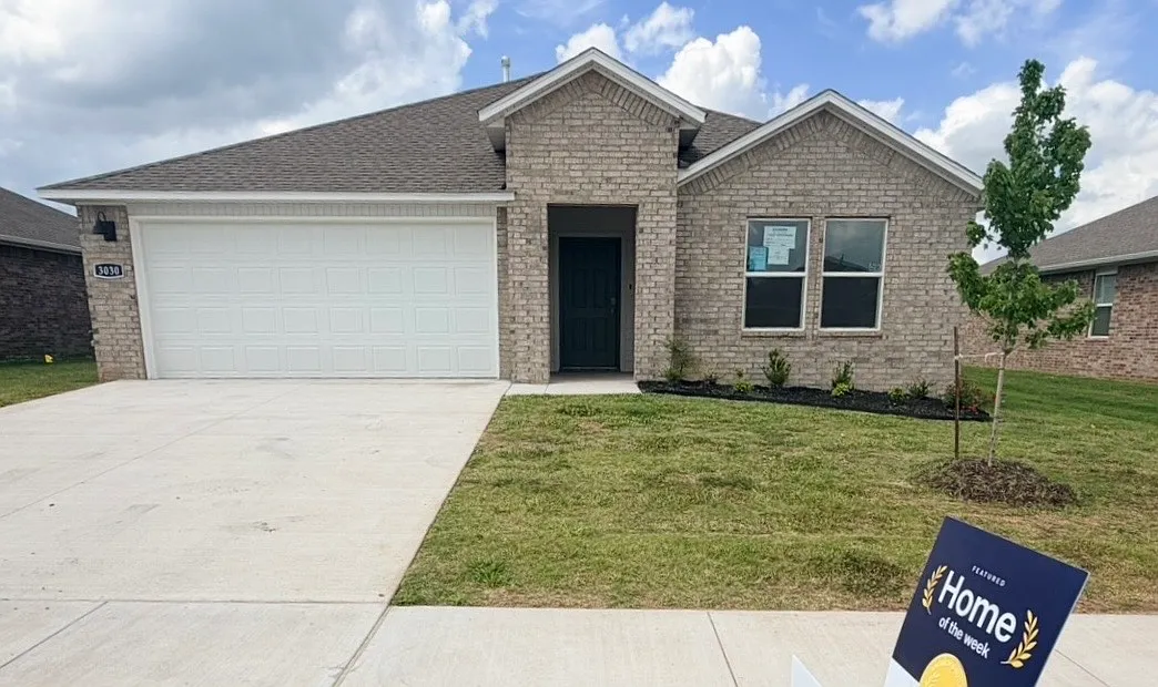 4 bed, 1859 sqft, $1,875 — Photo 1