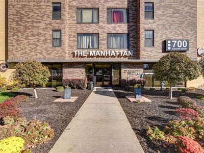 700 E 8th St UNIT 11J, Kansas City, MO, 64106