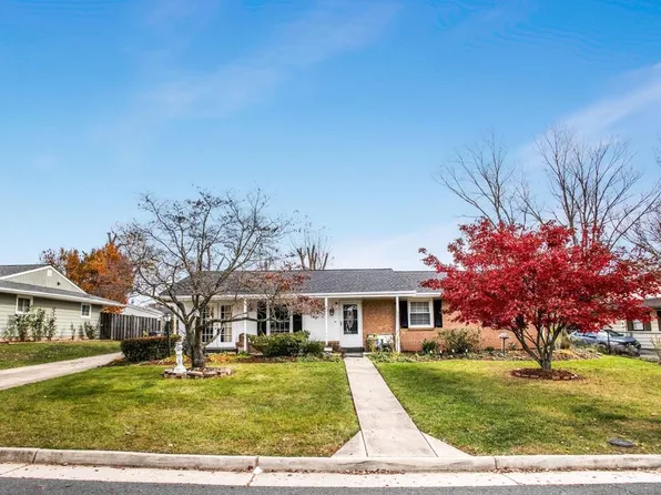 1802 N Craig St, Sterling, VA 20164