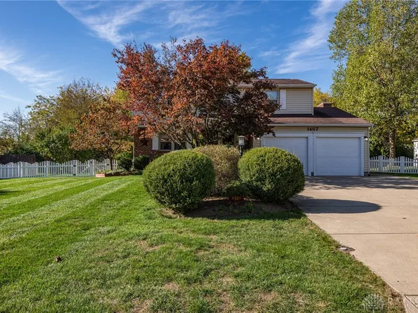 1467 New Way Dr, Dayton, OH 45434