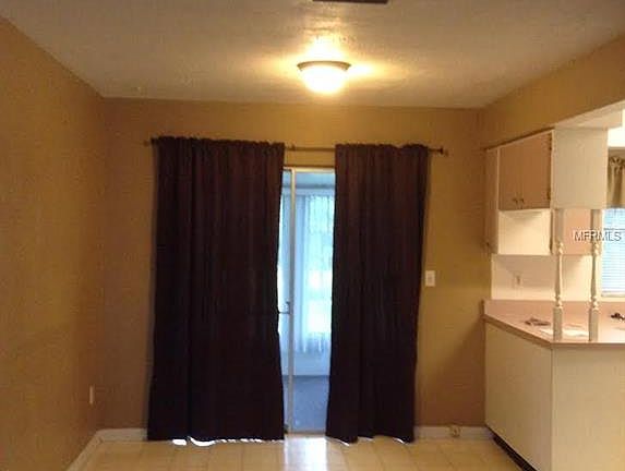 3rd image of 2051 Jefferson Ave