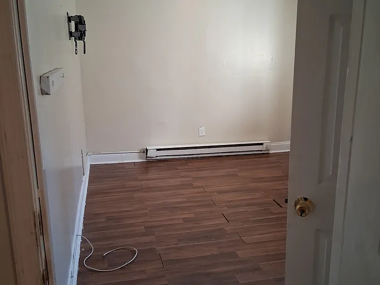 228 S 50th St #8 — Photo 7