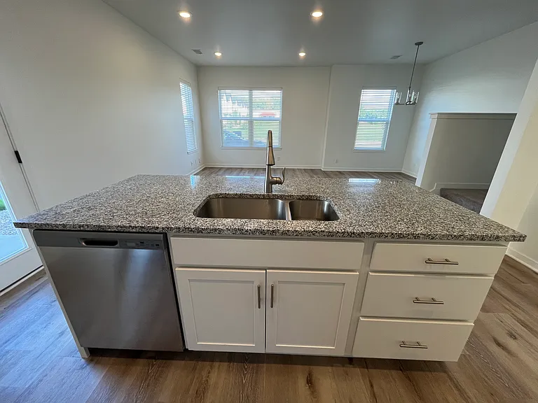 11295 Sessions Dr — Photo 8