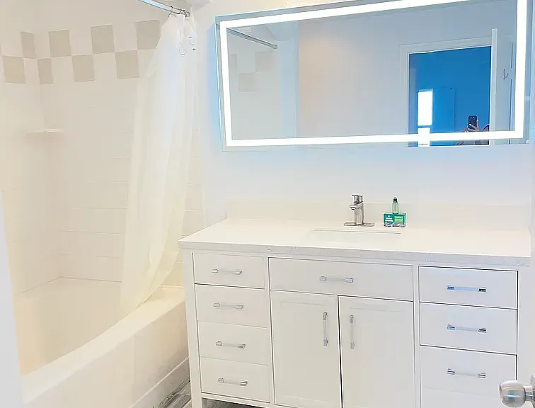 Secound bathroom