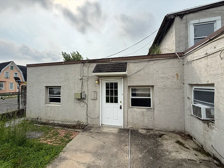 2607 Chichester Ave — Photo 1