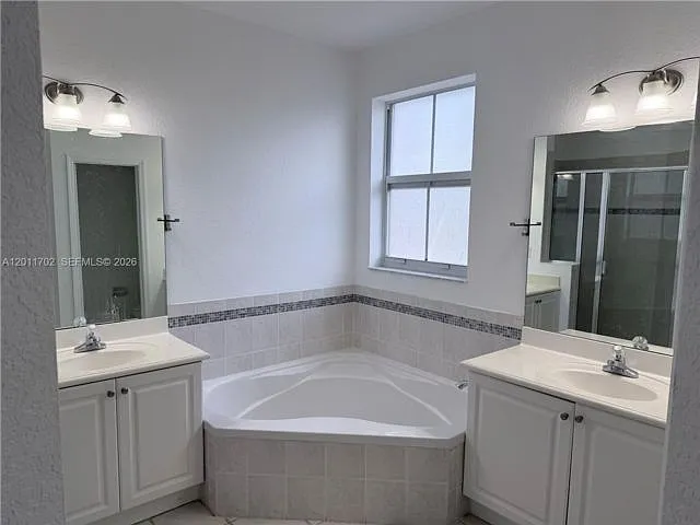 8720 NW 111th Ct — Photo 6