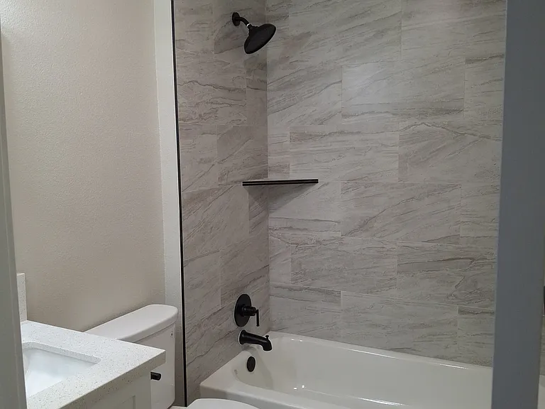 1035 Georgia St #L — Photo 6
