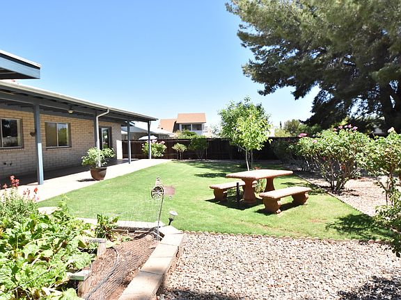 4th image of 3208 Oakmont Dr