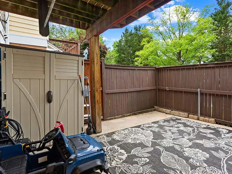 1488 Orleans Ct — Photo 33