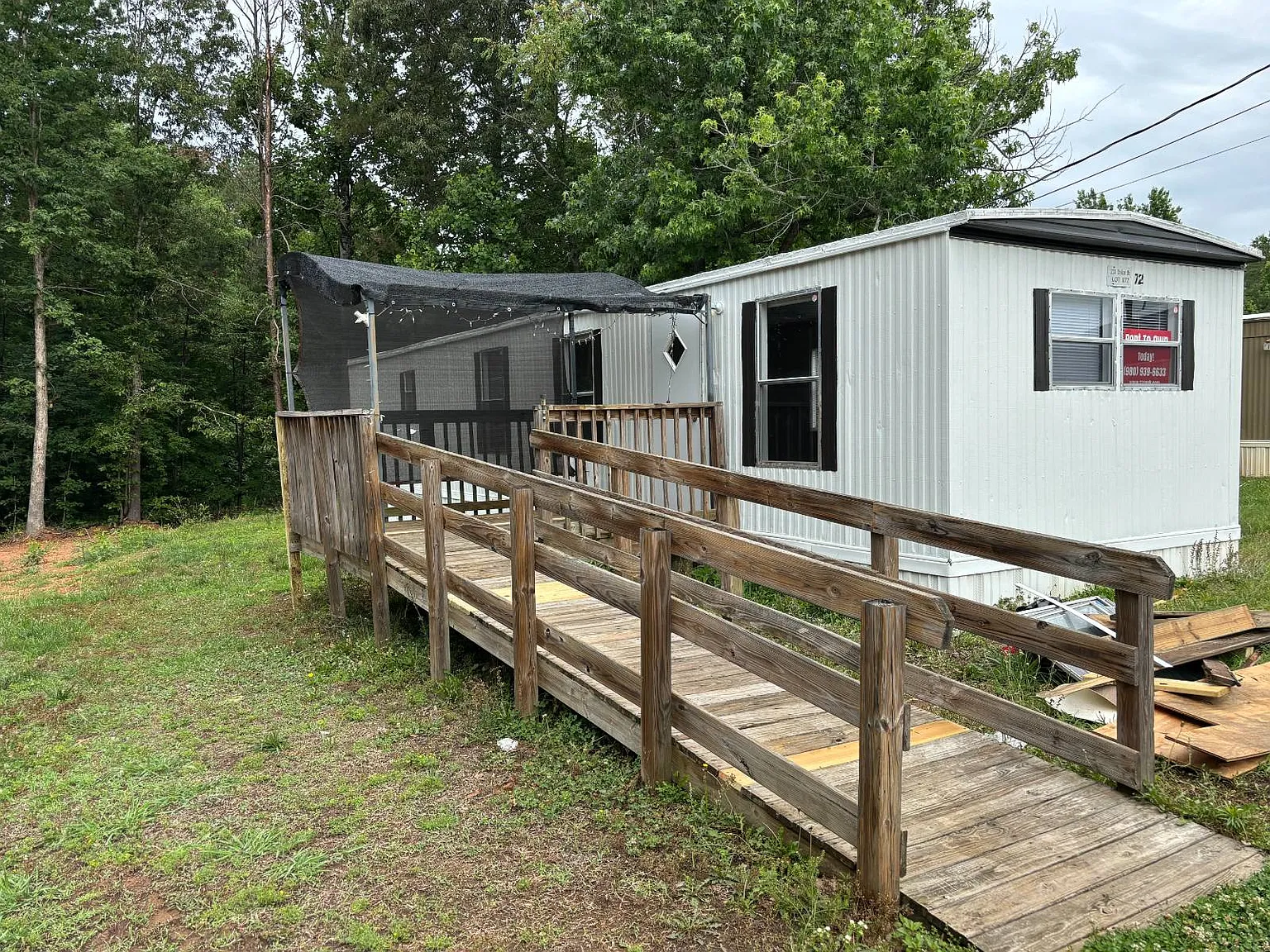 2 bed, 1.0 bath, $864 — Photo 1