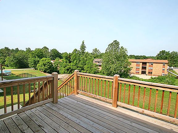 3rd image of 1921 Randol Dr