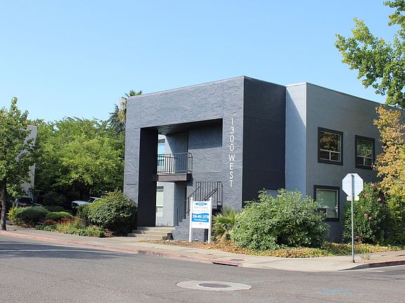 4th image of 1300 West St #211