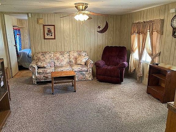 5th image of 19 Rose Dr