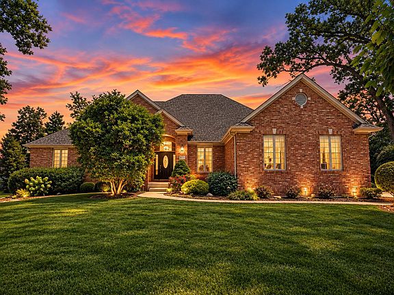 2nd image of 9771 Rambling Rose Ln