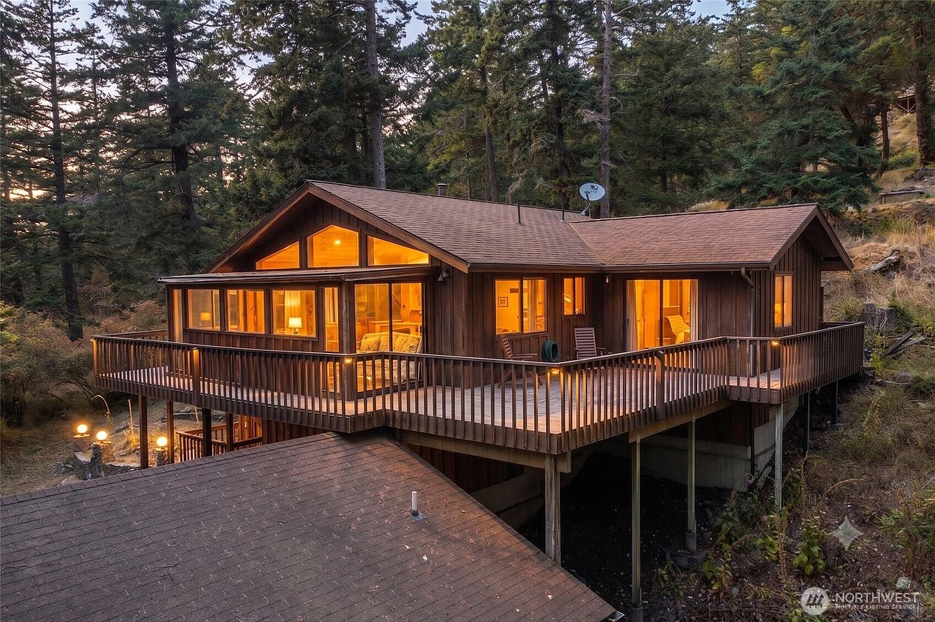 1st image of 83 Cascade Way