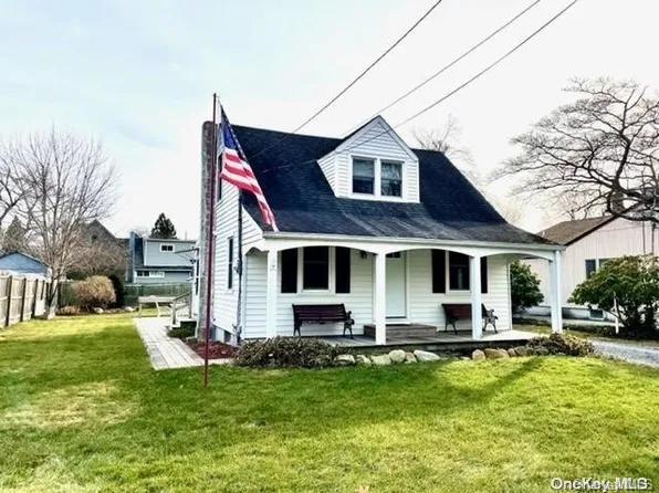 73 Park Street, Wading River, NY 11792